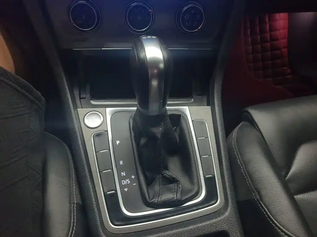 Volkswagen Golf — миниатюра 14