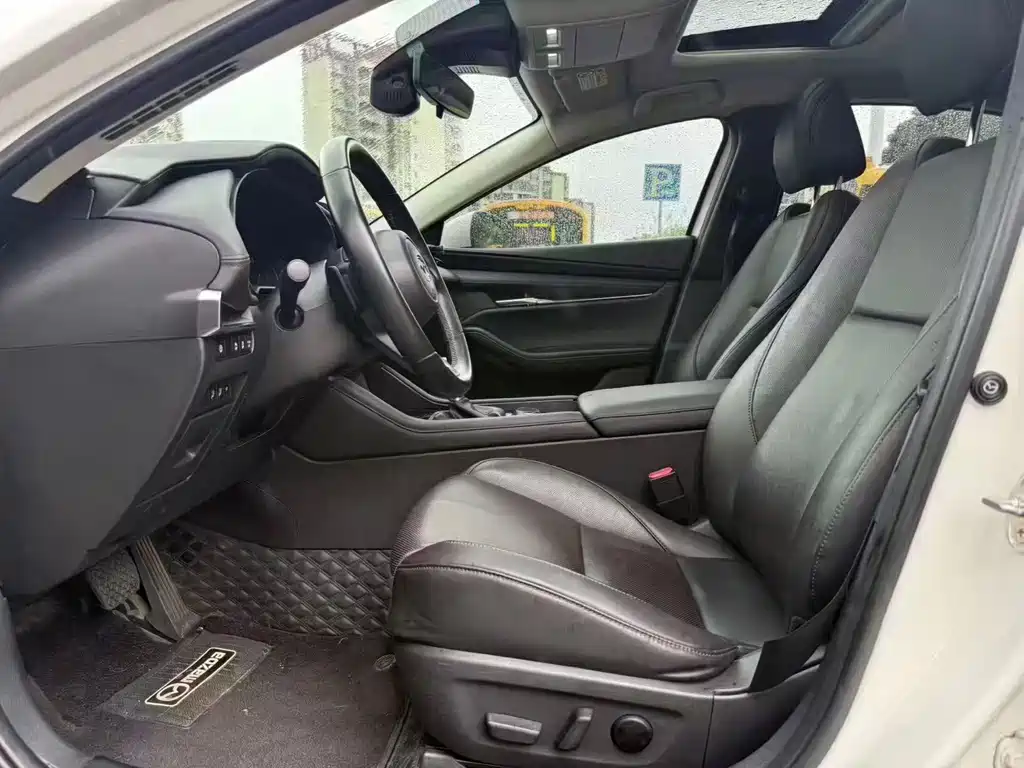 Mazda 3 Axela — миниатюра 4