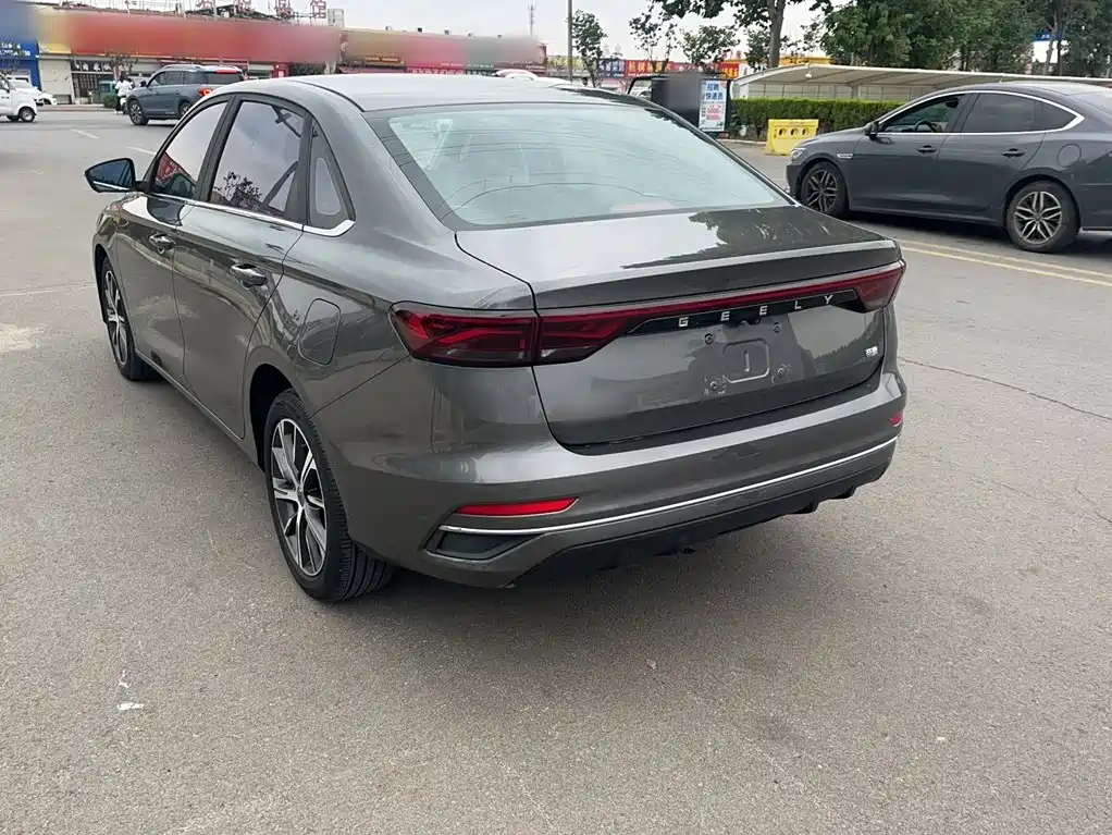 Geely Emgrand — миниатюра 9