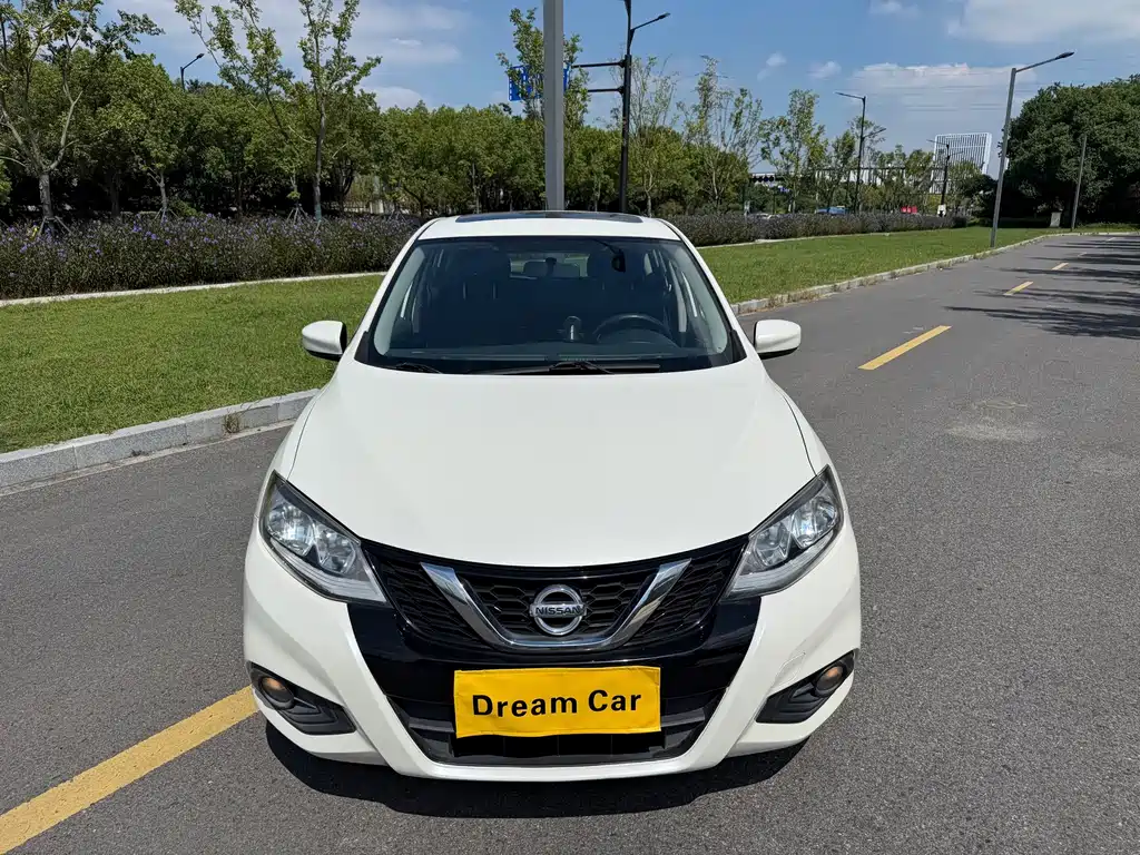 Nissan Tiida — миниатюра 2