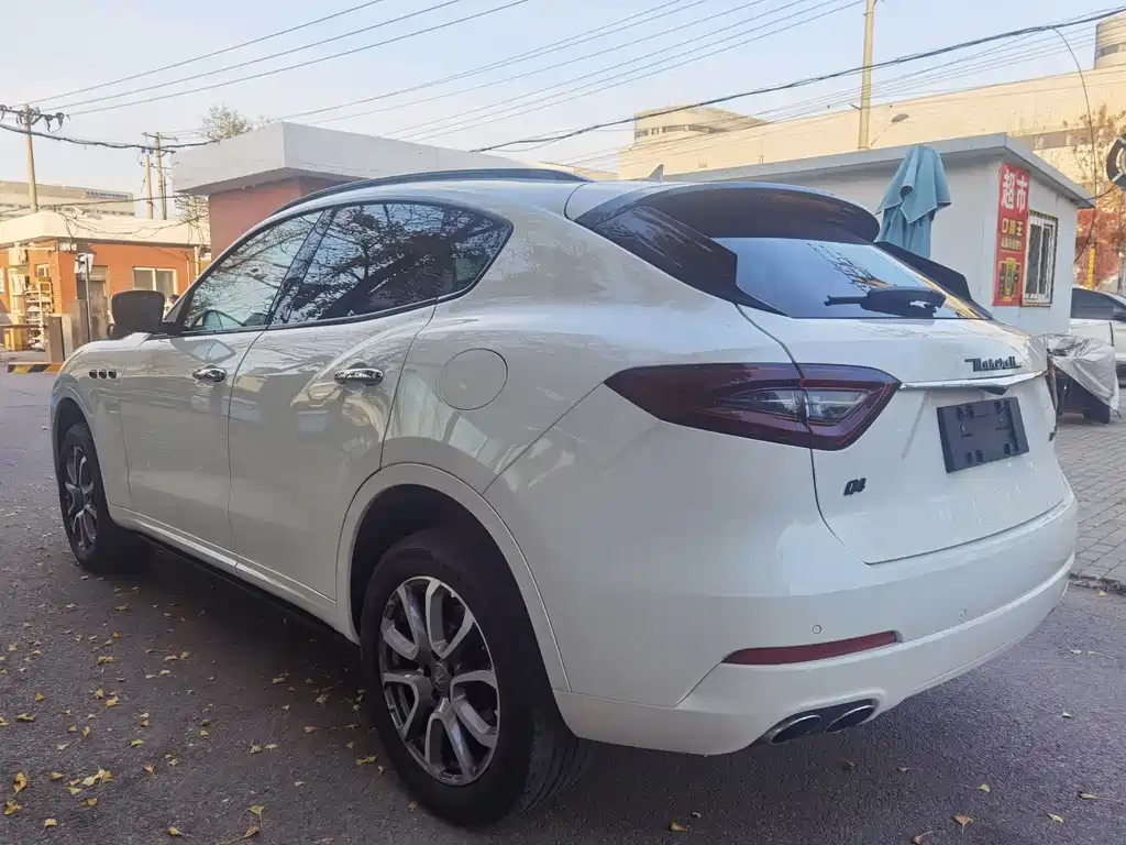 MASERATI LEVANTE