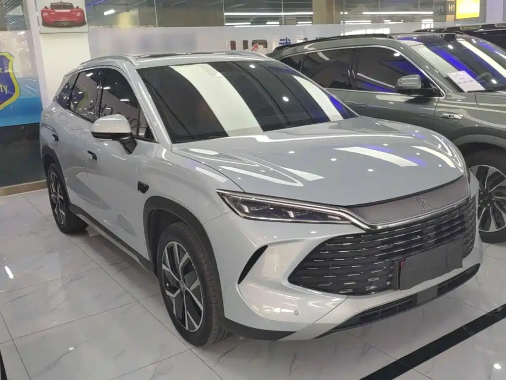 BYD L DM-i — миниатюра 4