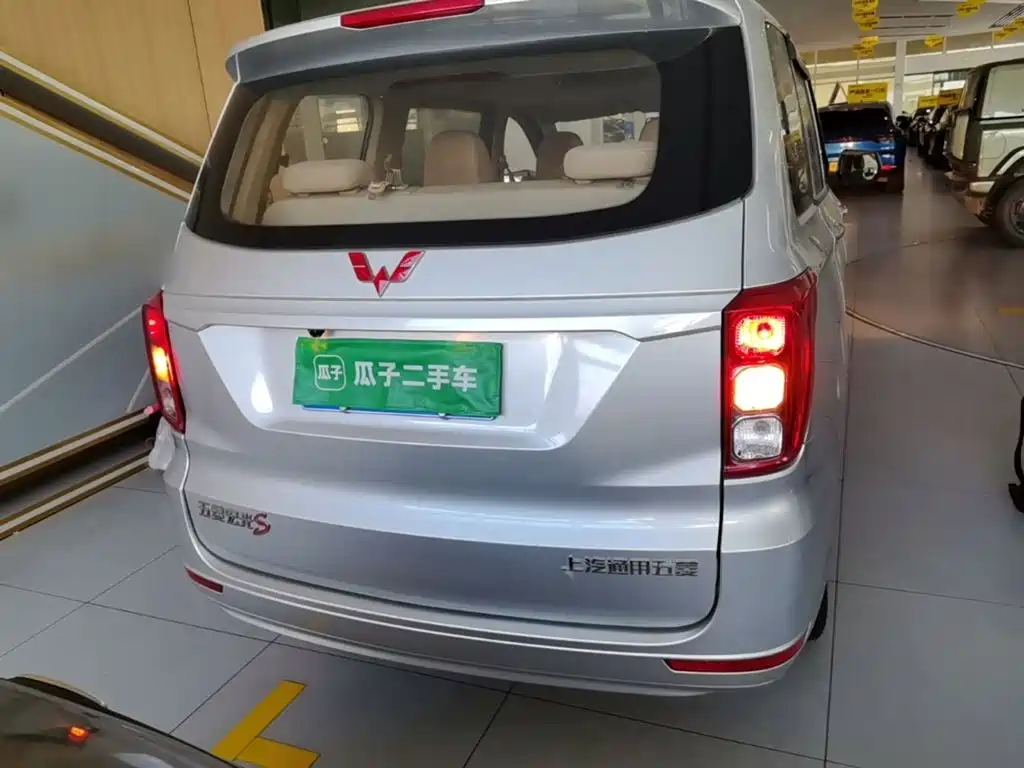 Wuling Hongguang — миниатюра 6