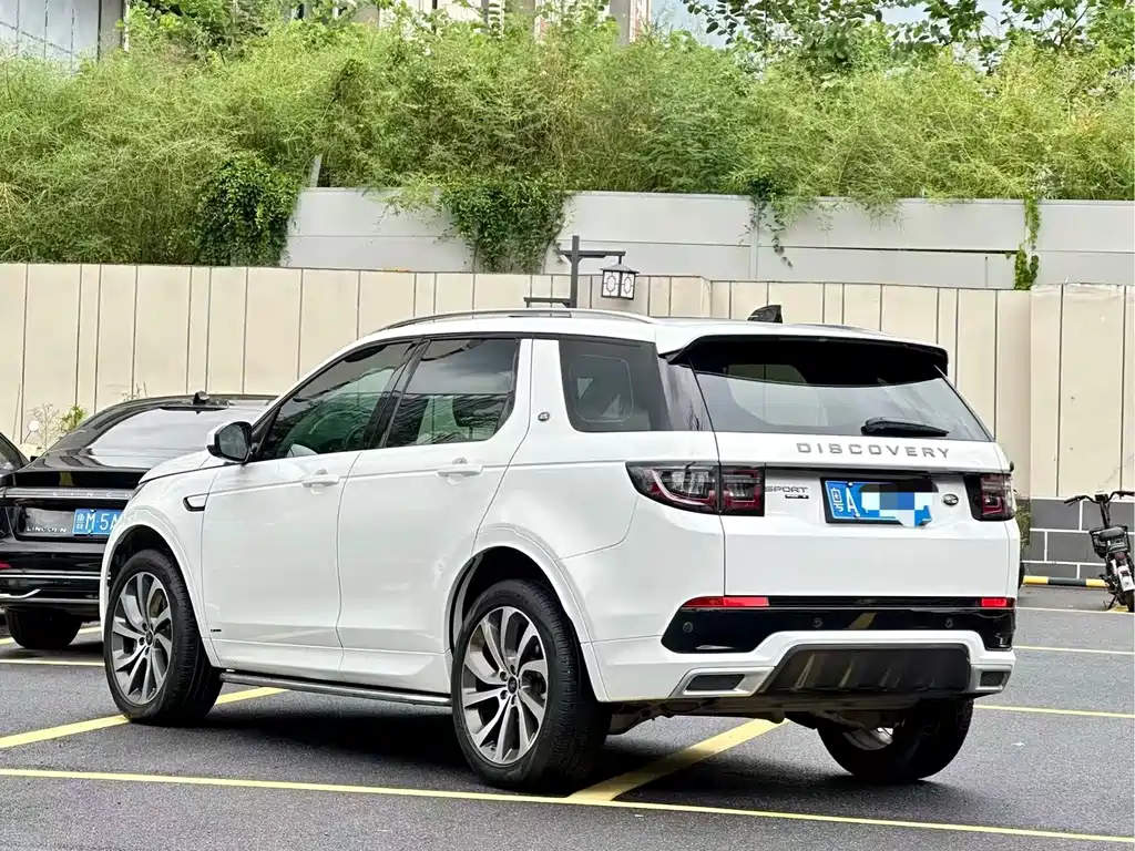 Land Rover Discovery Sport — миниатюра 4