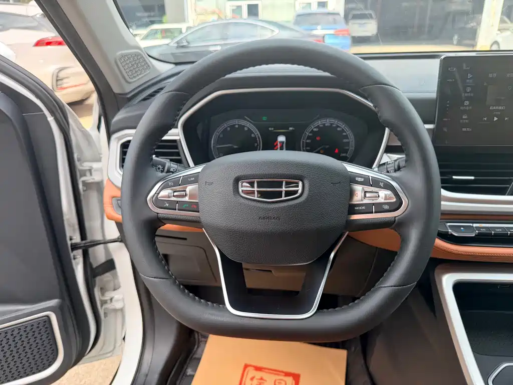 Geely Vision X6 — миниатюра 10