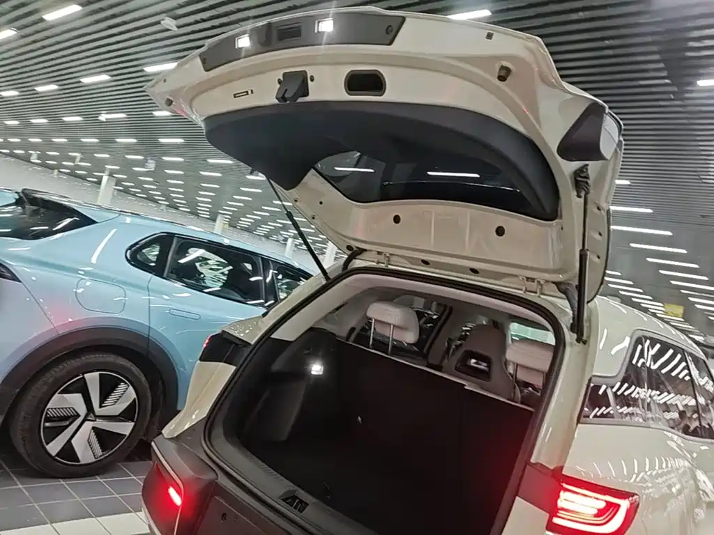 BYD Yuan UP — миниатюра 19