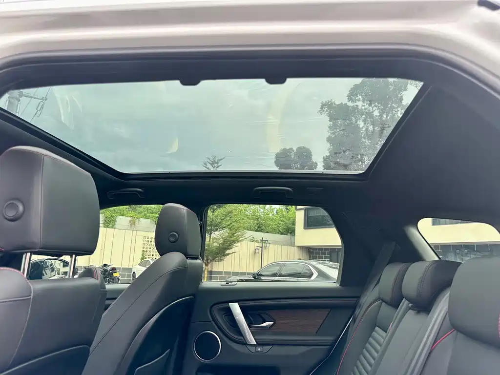 Land Rover Discovery Sport — миниатюра 27