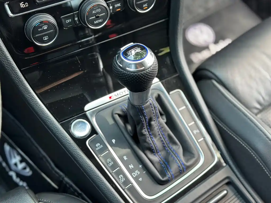 Volkswagen Golf (Import) — миниатюра 12