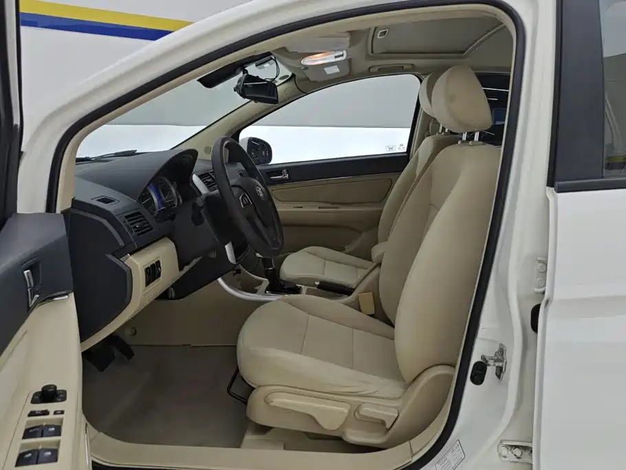 BAIC E-Series — миниатюра 9