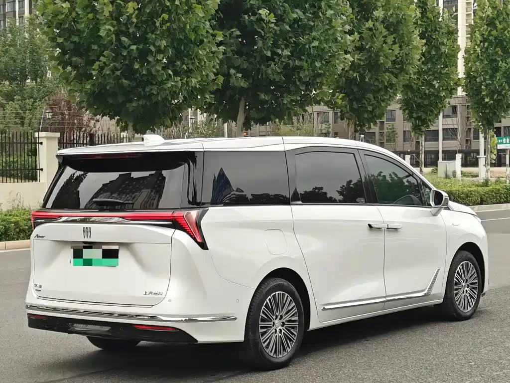 Buick GL8 Hybrid — миниатюра 20