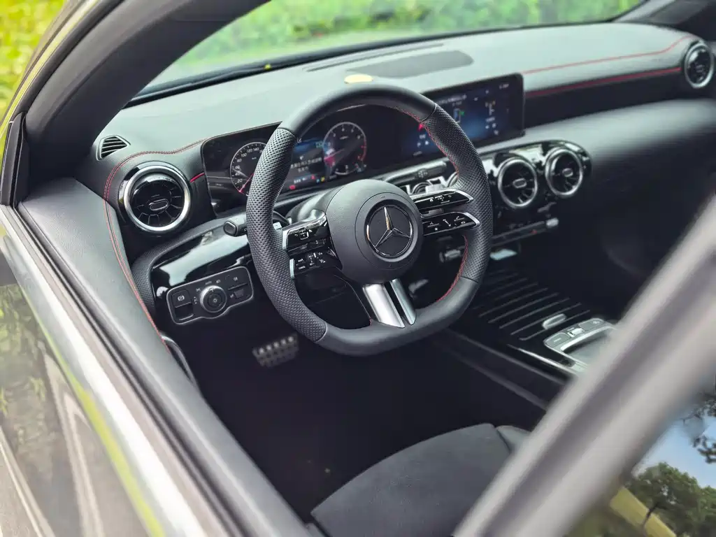 Mercedes-Benz CLA (Import) — миниатюра 4