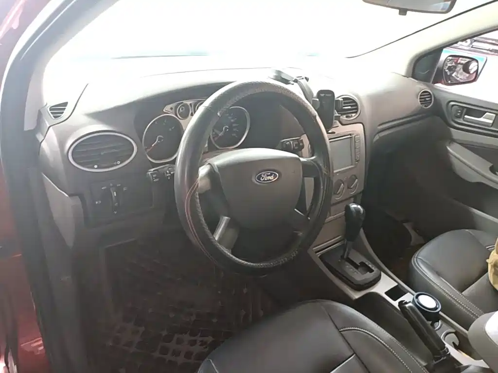 Ford Focus — миниатюра 10