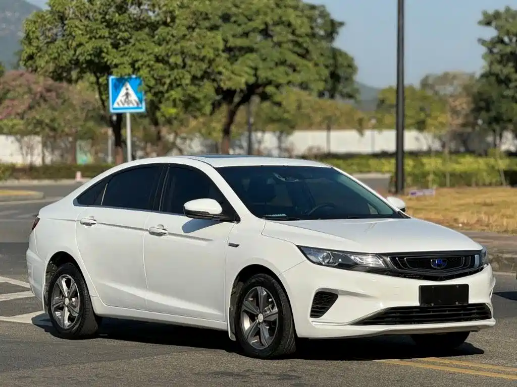 Geely Emgrand GL — миниатюра 3