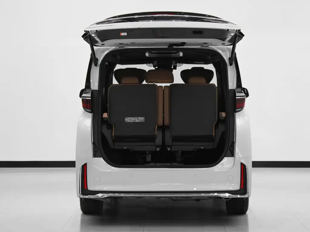 Toyota Vellfire — миниатюра 18