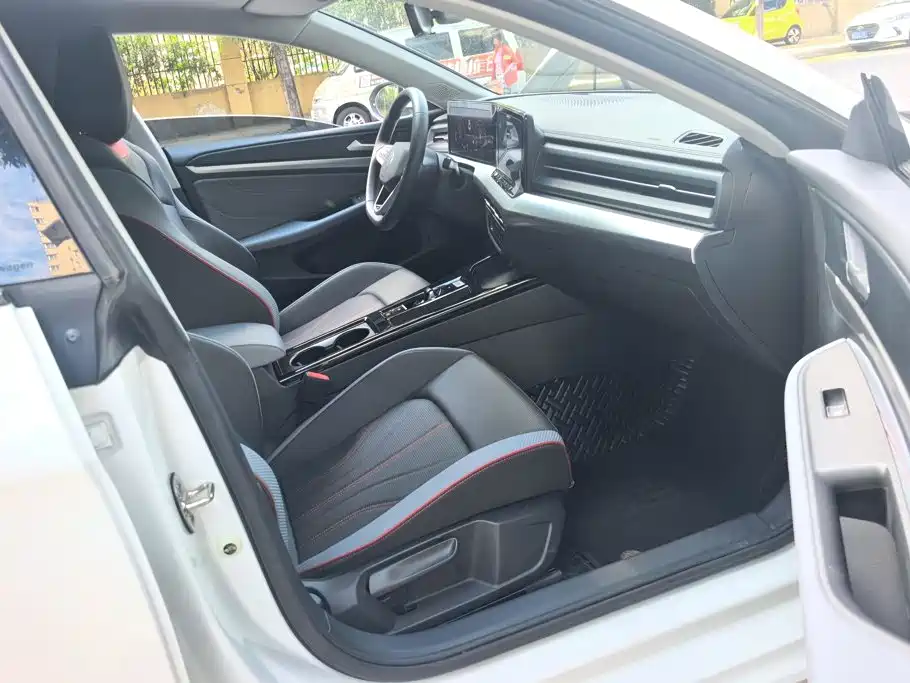 Volkswagen Lamando — миниатюра 8