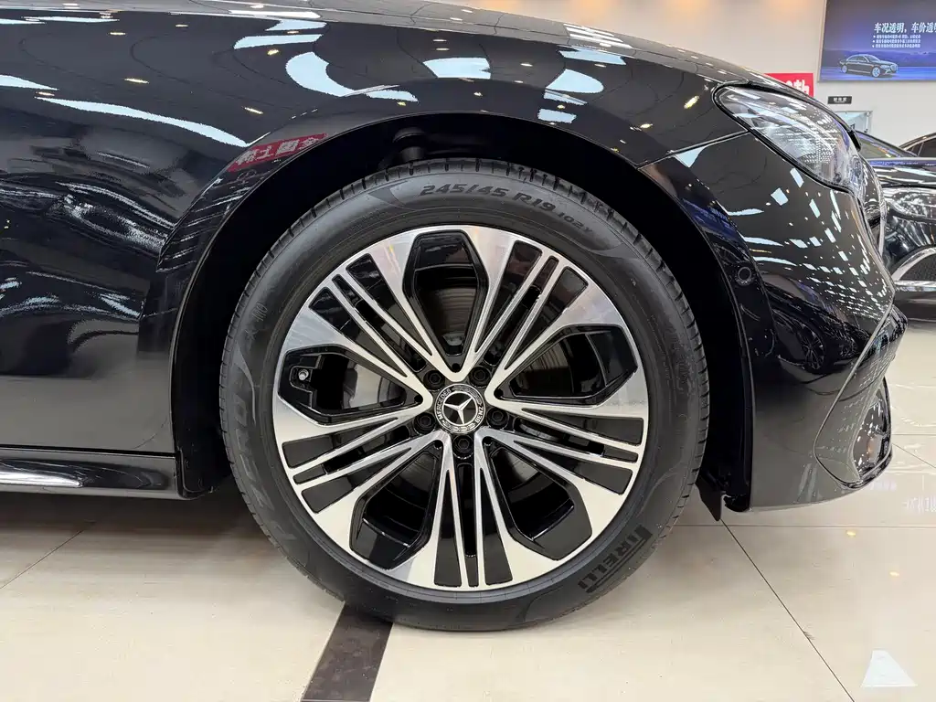 Mercedes-Benz E-Class — миниатюра 15