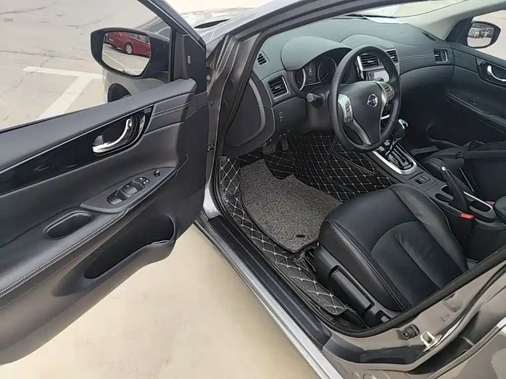 Nissan Tiida — миниатюра 16