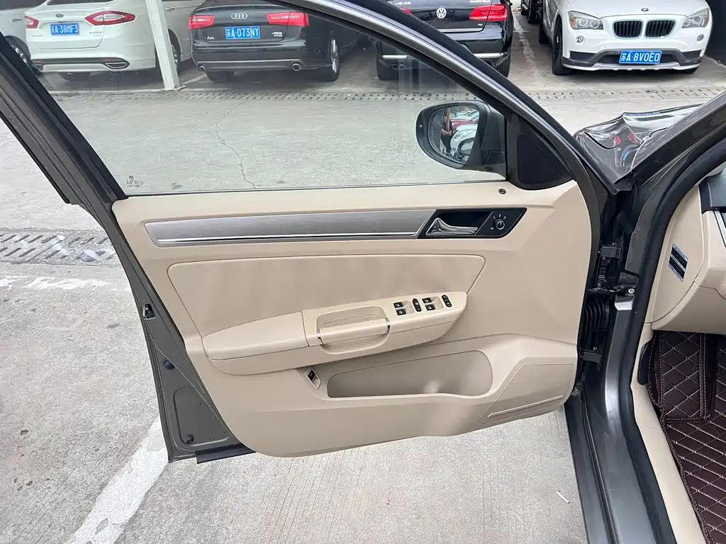 Volkswagen Bora — миниатюра 6
