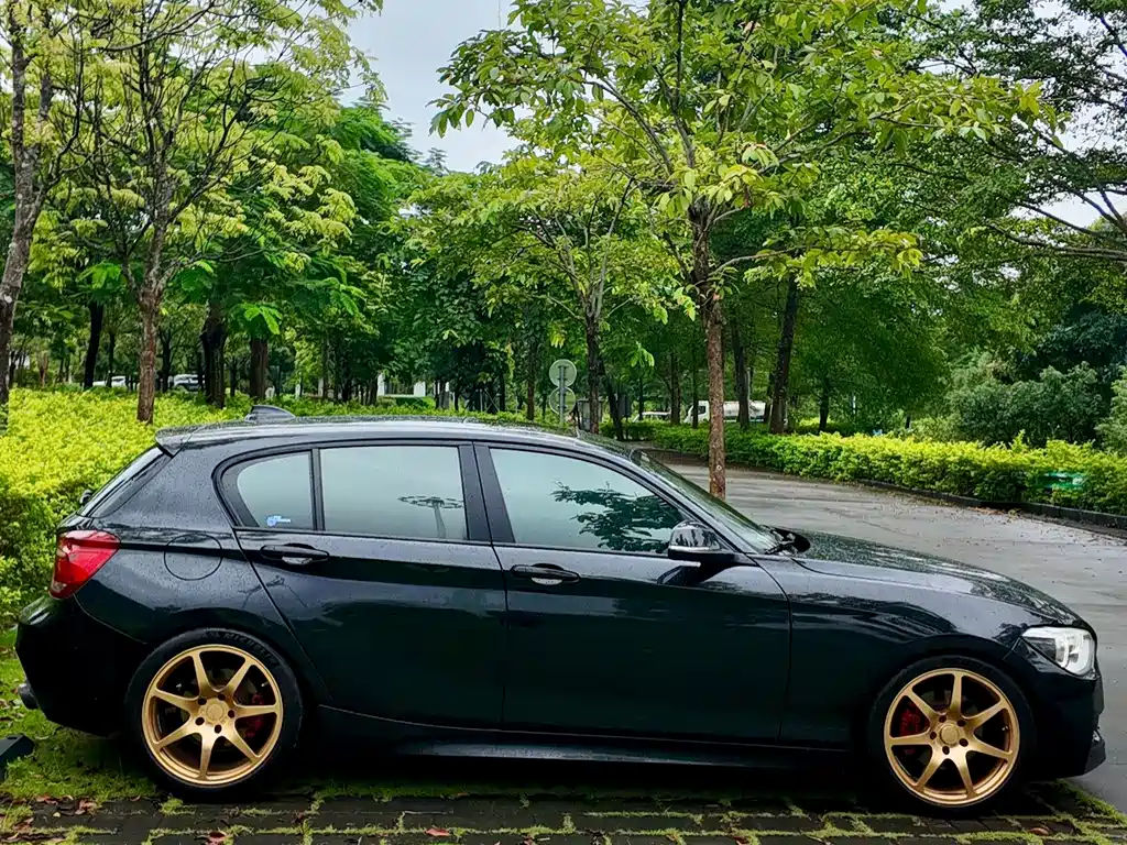 BMW 1 Series (Import) — миниатюра 12