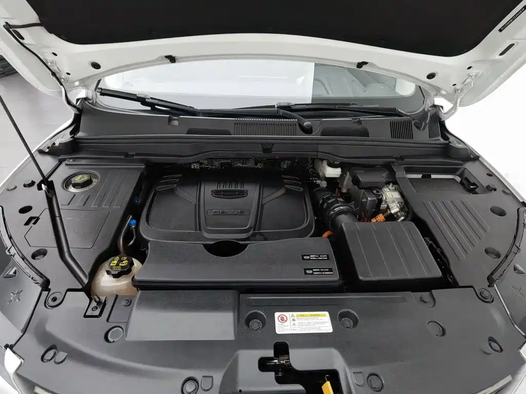 Geely Binyue NEV — миниатюра 6