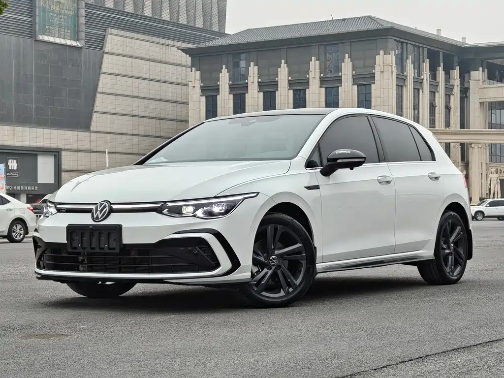 Volkswagen Golf 2024