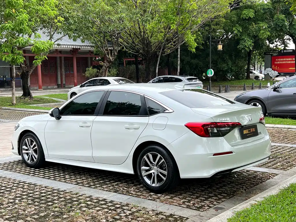 Honda Civic — миниатюра 8