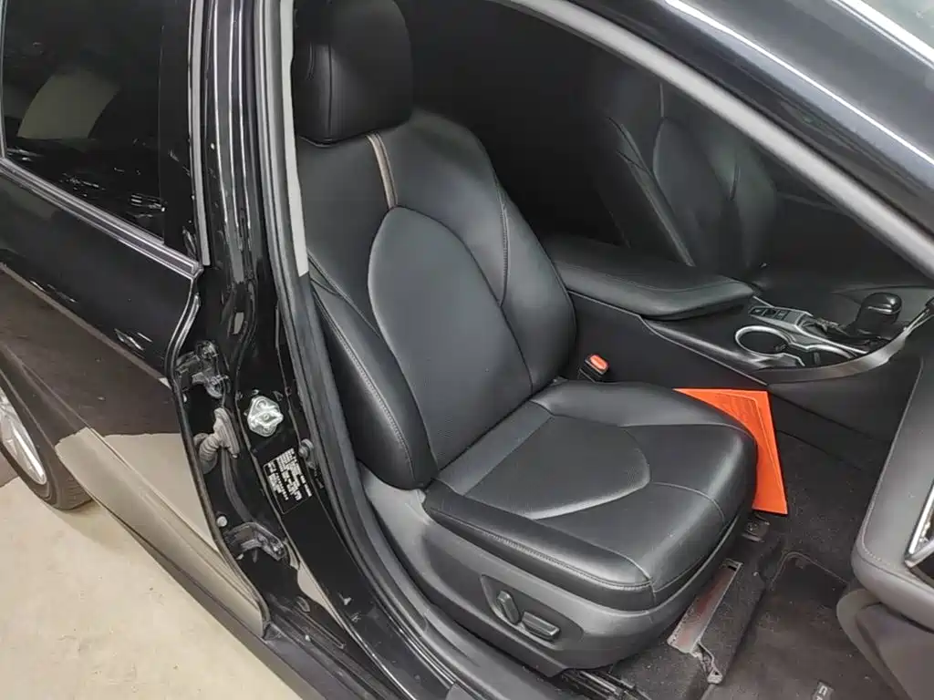 Toyota Camry — миниатюра 25