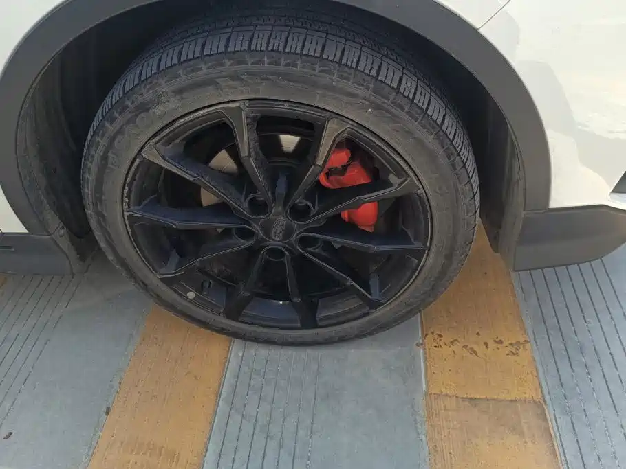 Geely Emgrand S — миниатюра 6