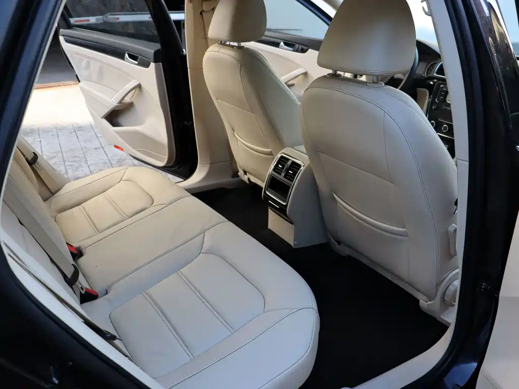 Volkswagen Passat — миниатюра 10