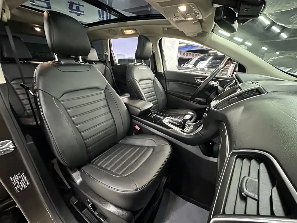 Ford Edge — миниатюра 9