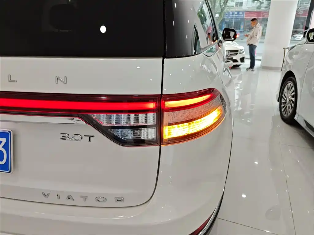 Lincoln Aviator 2022 3.0T V6 Premium