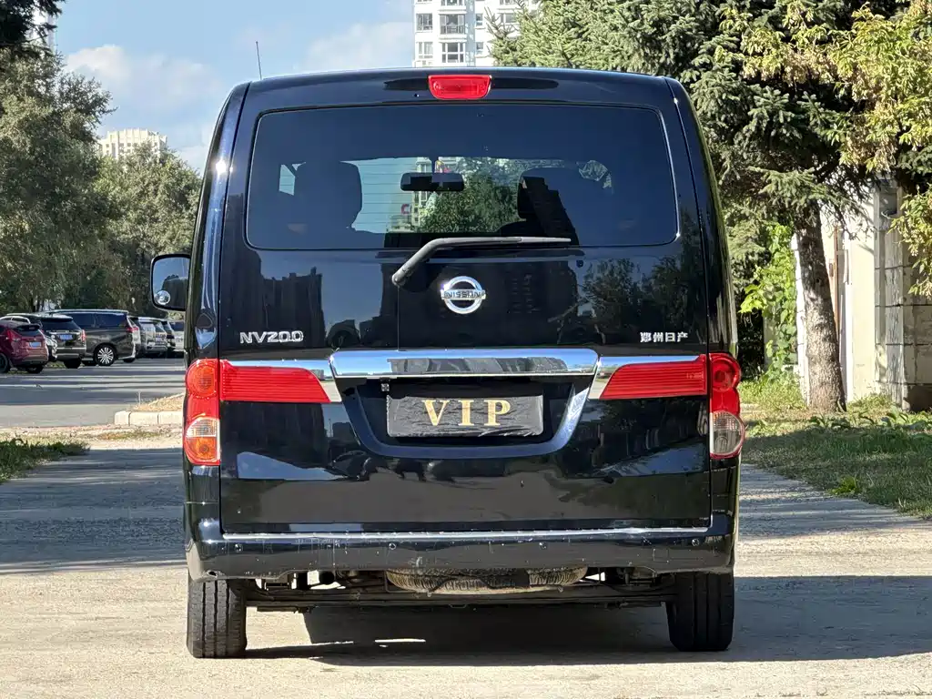 Nissan NV200 — миниатюра 5