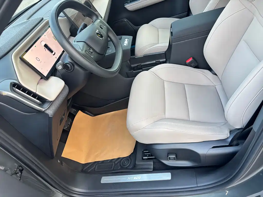 Volvo гибрид Volvo XC70 plug-in — миниатюра 4