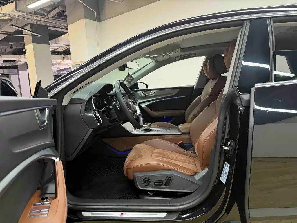Audi A7L — миниатюра 11