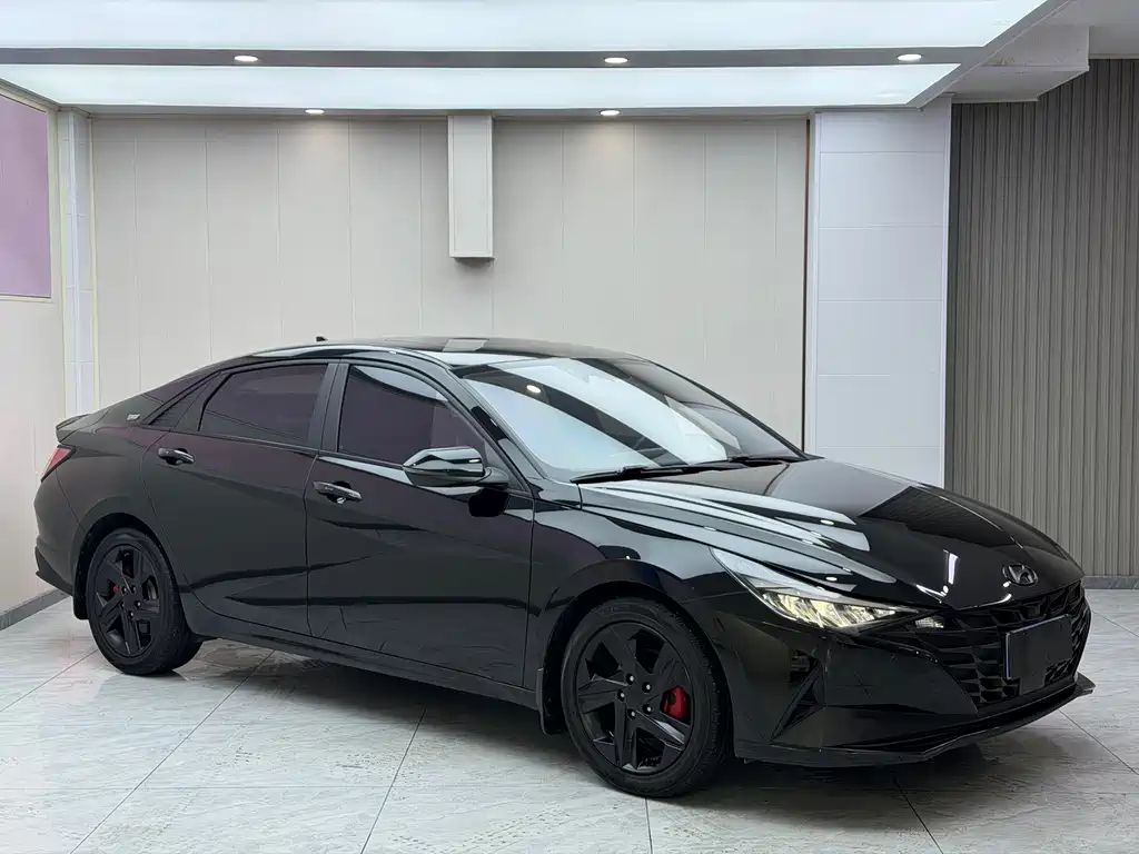 Hyundai Elantra — миниатюра 3