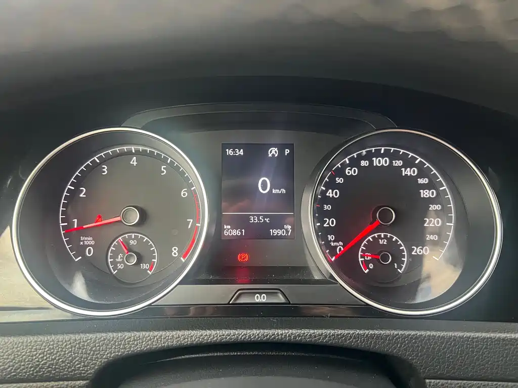 Volkswagen Golf — миниатюра 24