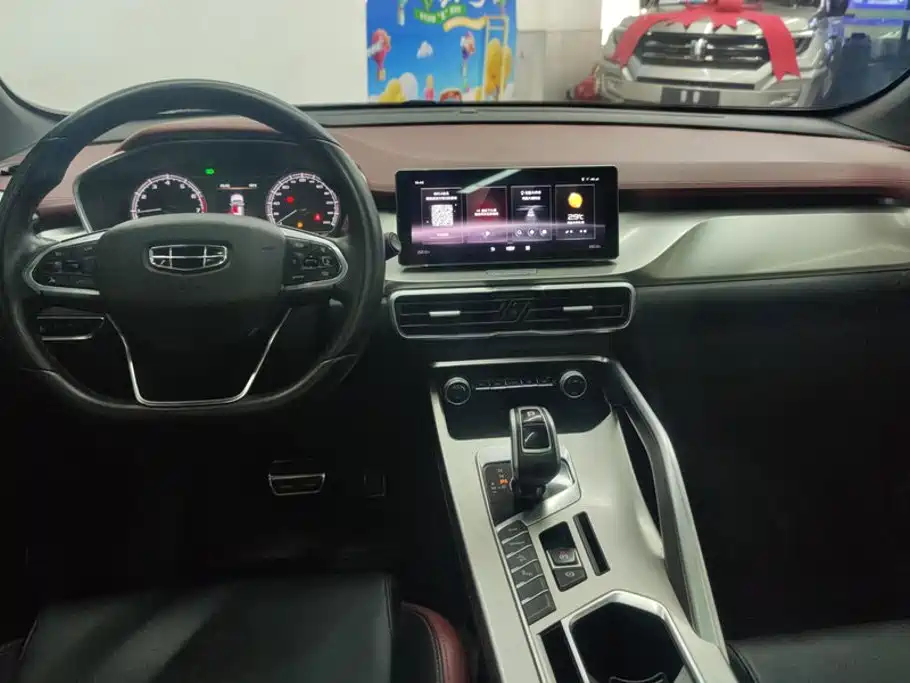 Geely Binyue — миниатюра 12