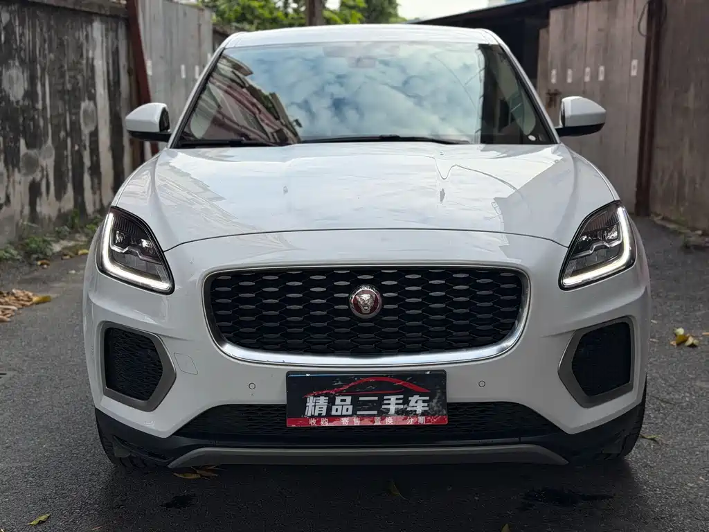Jaguar E-PACE — миниатюра 2