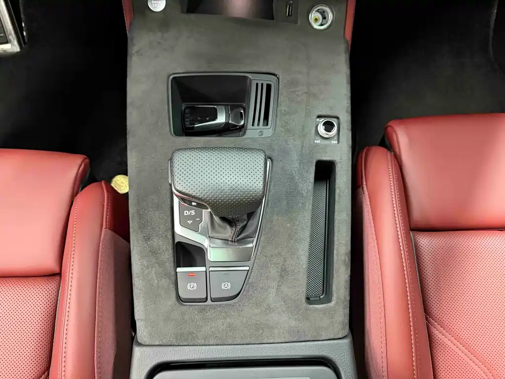 Audi Q5L — миниатюра 21