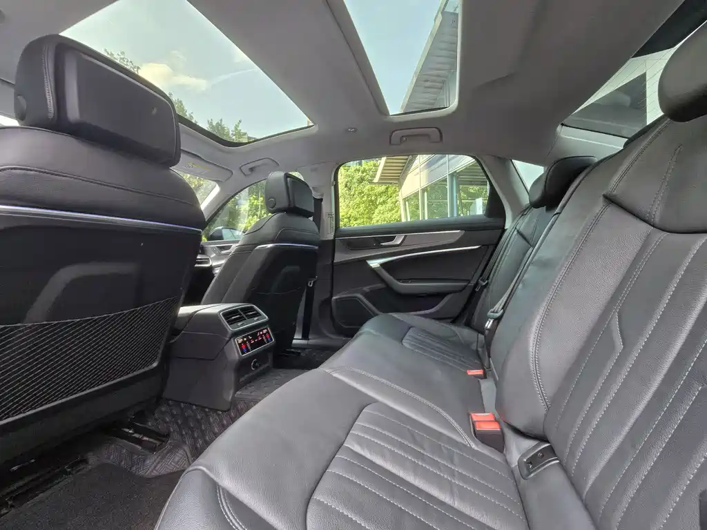 Audi A6L — миниатюра 18