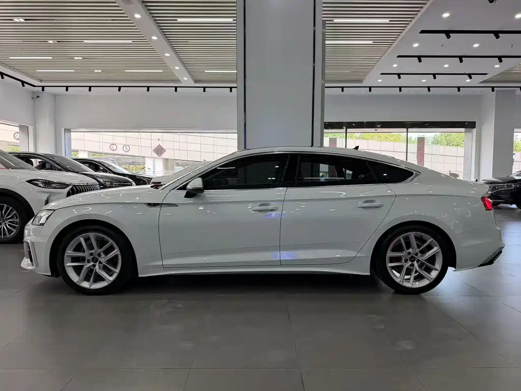 Audi A5 (Import) — миниатюра 3