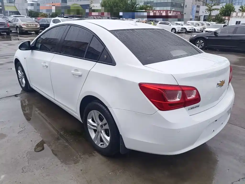 Chevrolet Cruze — миниатюра 5