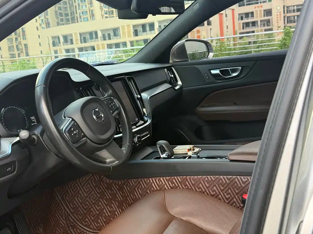 Volvo S60 — миниатюра 6