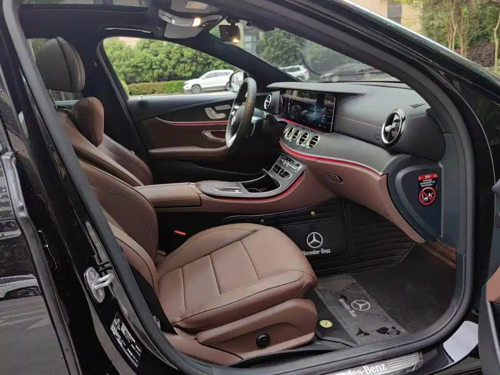 Mercedes-Benz E-Class — миниатюра 7