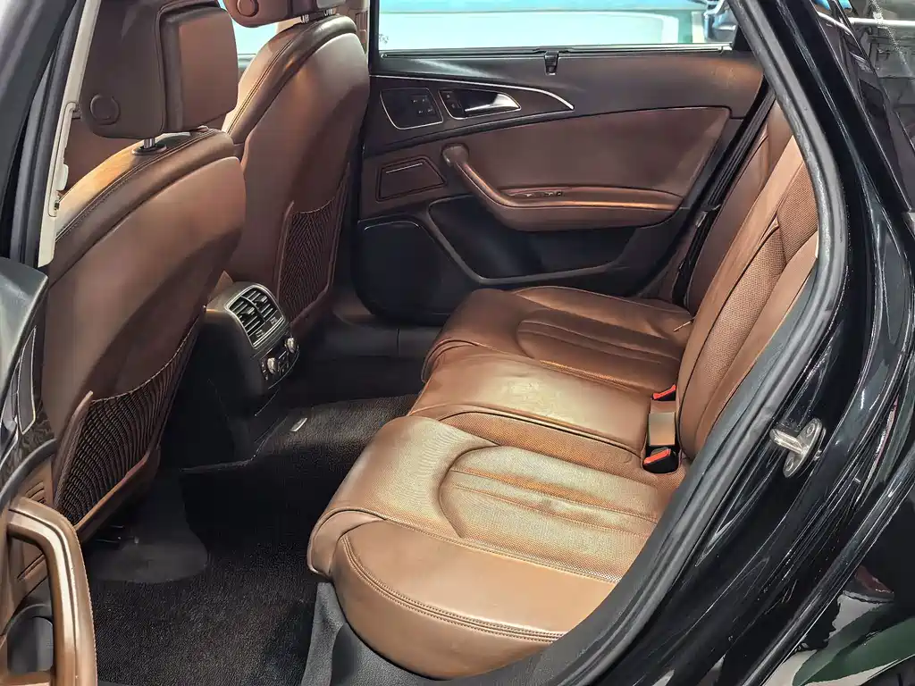 Audi A6L — миниатюра 9