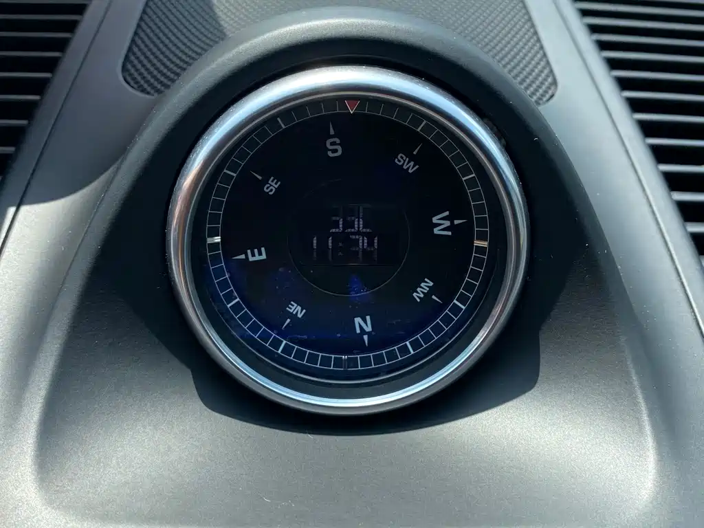 Porsche Macan — миниатюра 15