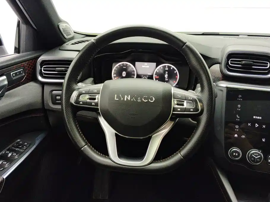 Lynk & Co 03 — миниатюра 15