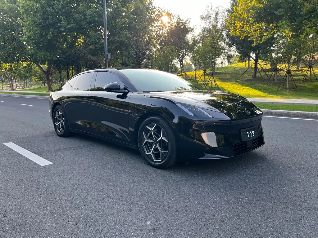 Lynk & Co Z10 — миниатюра 3