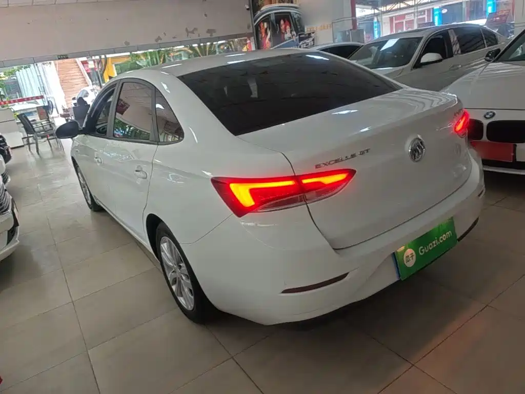 Buick Excelle — миниатюра 5