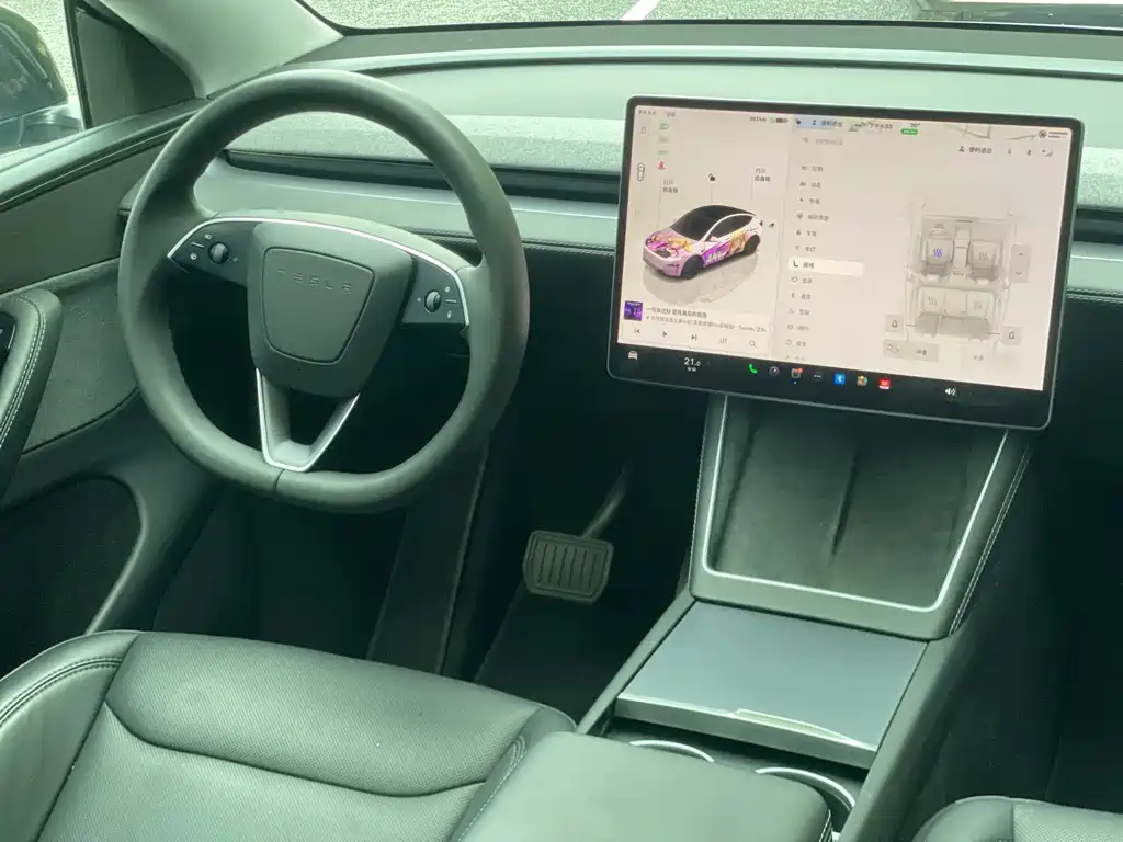 Tesla Model Y — миниатюра 11